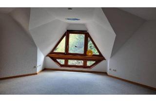 Haus kaufen in 25548 Kellinghusen, Kellinghusen - Großzügiges Ein-Zweifamilienhaus am Waldrand, vielseitig nutzbar