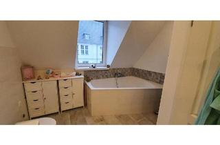 Wohnung kaufen in 45127 Essen, Essen - Charmante Jugendstil-Maisonette mit Altbauflair