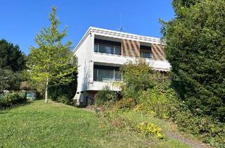 Villa kaufen in 36251 Bad Hersfeld, Bad Hersfeld - Großzügiges Ein- Zweifamilienhaus unterhalb des Klinikums