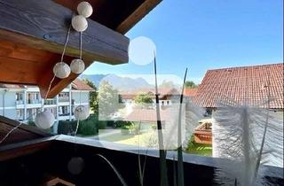 Wohnung kaufen in 87527 Sonthofen, Von der Haustür - auf die Loipe: Schöne 3-Zimmer-Dachgeschosswohnung mit 3 Balkonen