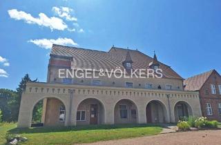 Wohnung kaufen in Am Schloss 3-4, 17406 Stolpe, Exklusives Wohnen im Westflügel von Schloss Stolpe – Stilvolle Ferienwohnungen mit Charme