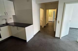Wohnung mieten in 86167 Lechhausen, Großzügige 4-Zimmer-Wohnung – Ideal für Wohngemeinschaften/Mitarbeiterunterbringung in A.Lechhausen