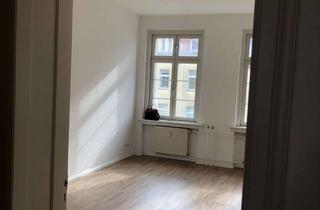 Wohnung mieten in Tempelhofer Damm 182, 12099 Tempelhof, 3-Zimmer-Altbauwohnung zu vermieten