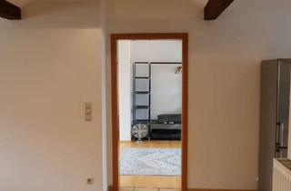 Wohnung mieten in Katharinenstr. 12, 68199 Neckarau, Stilvolle, gepflegte 2-Zimmer-DG-Wohnung mit gehobener Innenausstattung in Mannheim