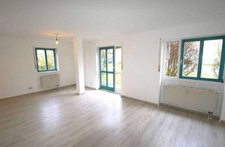 Wohnung mieten in 96487 Dörfles-Esbach, Ideal als erste eigene Wohnung oder als Zweitwohnung: Apartment mit Terrasse, EBK und Stellpla