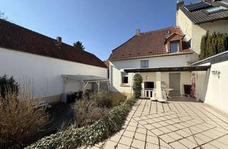 Doppelhaushälfte kaufen in 63128 Dietzenbach, Familienfreundliche Doppelhaushälfte in begehrter Altstadtlage von Dietzenbach