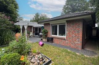Haus kaufen in 25436 Heidgraben, Wohnen im Grünen: Großzügiger Bungalow mit Terrasse, Garten & Pavillon