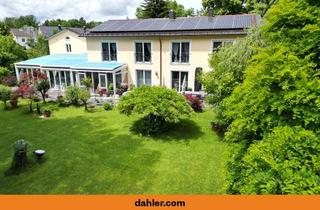 Haus kaufen in 83059 Kolbermoor, DAHLER - Nah der Natur: Luxus-Anwesen mit Schwimmbad plus genehmigten Baugrund