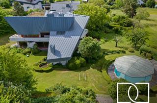 Villa kaufen in 91077 Neunkirchen, Pure Exklusivität! Einzigartige Architektenvilla mit Parkgarten, Pool & atemberaubendem Weitblick