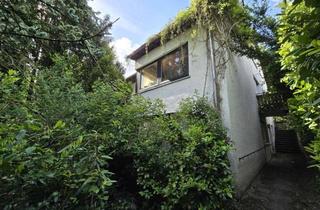 Einfamilienhaus kaufen in 71032 Böblingen, Einfamilienhaus mit Einliegerwohnung zum Sanieren in sehr guter Lage !
