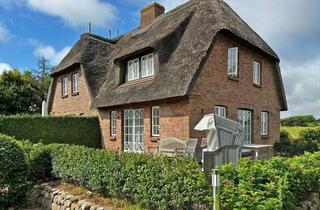 Doppelhaushälfte kaufen in 25938 Utersum, Doppelhaushälfte unter Reet in ruhiger Lage