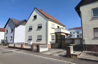 Haus kaufen in 76689 Karlsdorf-Neuthard, Vielseitig nutzbares Zweifamilienhaus in schöner Lage von Karlsdorf
