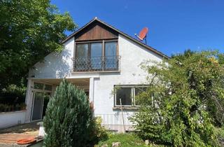 Haus kaufen in 82152 Planegg, Renovierungsbedürftiges Haus in zentraler, ruhiger Lage - großer Garten!