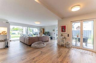 Einfamilienhaus kaufen in 53842 Troisdorf, Attraktives freistehendes Einfamilienhaus mit Einliegerwohnung – KFW 55 mit Photovoltaik und Wal