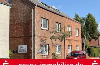 Haus kaufen in 25832 Tönning, Ganz nah an der Eider! Großes Wohnhaus mit Garten, Garage und PKW-Stellplatz