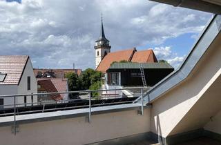 Doppelhaushälfte kaufen in Bei Der Martinskirche 23, 72555 Metzingen, Stilvoll sanierte Doppelhaushälfte mit Dachterrasse, opt. Scheune und Garten im Herzen von Metzingen