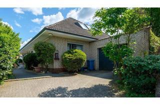 Haus kaufen in 22145 Stapelfeld, Großzügiges Landhaus mit 7 Zimmern und Schwimmbad in Stapelfeld