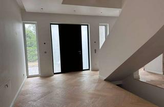 Haus mieten in Leo-Bauer-Straße, 14476 Groß Glienicke, Erstbezug: Geräumige, 10 - Zimmer-Villa mit lux. Innenausstattung und EBK