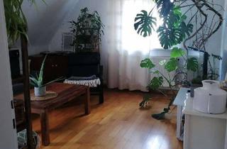 Wohnung mieten in Bergstraße 12, 72793 Pfullingen, Ansprechende 3-Raum-Altbau-Wohnung in Pfullingen