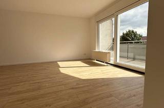 Wohnung mieten in Dr. Wilhelm-Höck-Ring 49, 38239 Thiede, Schöne und vollst. renovierte 3-Raum-DG-Wohnung mit geh. Innenausstattung mit Balkon in Salzgitter