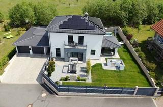 Einfamilienhaus kaufen in 92358 Seubersdorf, Exklusives Einfamilienhaus mit luxuriöser Ausstattung, Wintergarten, Swim Spa, PV-Anlage & EBK