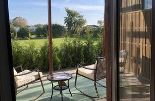 Wohnung kaufen in 25761 Westerdeichstrich, Wohnen am Meer - in top saniertem Bauernhaus Nordsee - Terrassenblick auf eine Obstwiese -