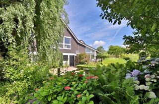 Haus kaufen in 25792 Neuenkirchen, Zwei Häuser, viele Möglichkeiten – großzügiges Immobilienensemble in ruhiger Lage von Neuenkirchen