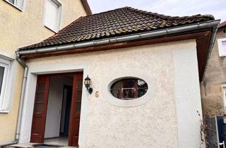 Mehrfamilienhaus kaufen in 39387 Oschersleben, provisionsfreies Mehrfamilienhaus zum Verschönern und teilweise Selbstnutzen