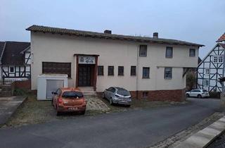 Haus kaufen in 34311 Naumburg, Naumburg - Mehrgenerationenhaus mit 250m² Wohnfläche