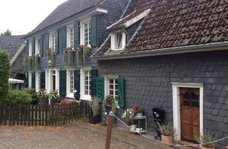 Einfamilienhaus kaufen in 42349 Wuppertal, Wuppertal - Grundstück mit EFH, Anbau, Halle & Baupotenzial - Maklerfrei