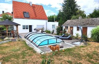 Einfamilienhaus kaufen in 86633 Neuburg, Neuburg an der Donau - Charmantes Einfamilienhaus mit Pool & Gartenparadies