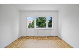 Wohnung kaufen in 13585 Berlin, Berlin - Renovierter 2-Zimmer-Wohnung mit Balkon - Verkauf ohne Makler
