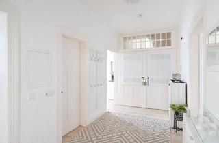 Wohnung kaufen in 72764 Reutlingen, Reutlingen - NEU: 4-Zimmer Altbauwohnung ++SANIERT++