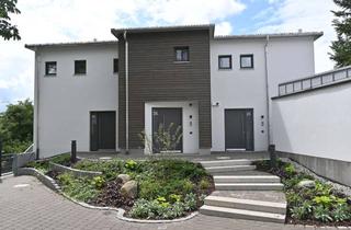 Wohnung kaufen in Sieghartstraße 20, 85560 Ebersberg, Haus in Haus mit 2 Balkonen, Terrasse und eigenem Garten