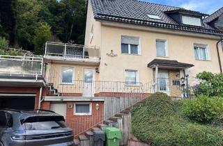 Wohnung mieten in Auf Dem Hohenstein 26, 51645 Gummersbach, Ansprechende 2,5-Zimmer-Dachgeschosswohnung mit Terrasse und EBK in Gummersbach