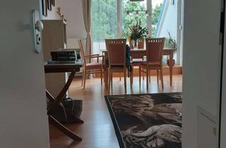 Wohnung mieten in Frankfurter Straße 38 a, 65479 Raunheim, Große 2-Zimmer-Dachgeschoss-Wohnung mit Loggia Nähe Flughafen