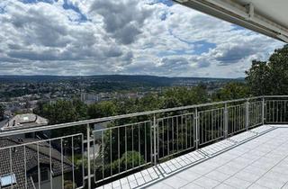 Wohnung mieten in Nibelungenstr. 23, 75179 Nordstadt, Großzügige 4,5-Zimmer-Wohnung mit Süd-Balkon und besonderem Ausblick