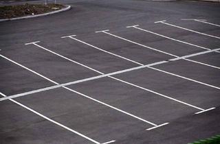 Garagen mieten in Parkäckerstraße 30, 74321 Bietigheim-Bissingen, Stellplatz Nr. 1 in der Parkäckerstr. 30 in Bietigheim-Bissingen zu vermieten