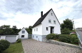 Haus kaufen in 57610 Almersbach, Die Handwerkergelegenheit! Haus mit Potenzial in guter Wohnlage sucht neuen Besitzer