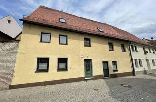 Haus kaufen in 90518 Altdorf, Sanierungsbedürftiges Stadthaus im Ortskern von Altdorf