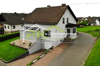 Einfamilienhaus kaufen in 53577 Neustadt, Saniertes Einfamilienhaus inkl. zwei Garagen und schönem Ausblick sucht neue Eigentümer