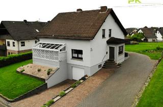 Einfamilienhaus kaufen in 53577 Neustadt (Wied), Saniertes Einfamilienhaus inkl. zwei Garagen und schönem Ausblick sucht neue Eigentümer