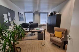 Garagen mieten in 60437 Nieder-Eschbach, STOP | Schickes Penthouse-Büro mit 314 qm | Dachterrasse | Tiefgarage | in FFM. Nieder-Eschbach