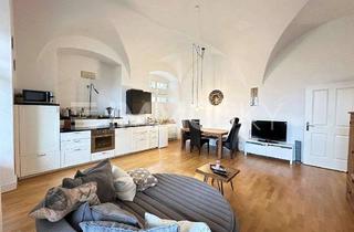 Wohnung kaufen in 86381 Krumbach, mondäner Wohntraum im modernen Schloss!