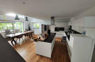 Haus kaufen in 72184 Eutingen im Gäu, Offen für Angebote: Exkl. Neubau mit separater, vermieteter ELW - von Privat