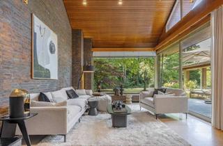 Villa kaufen in 40885 Ratingen, Ratingen - Wunderbar großzügiges Domizil auf traumhaftem Grundstück - direkt am Waldrand