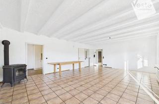 Einfamilienhaus kaufen in 96450 Coburg, Coburg - Traumlage Erlengrund: Bezugsfreies EFH mit ELW und Garage
