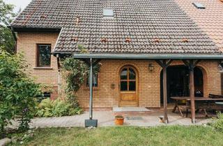 Einfamilienhaus kaufen in 14532 Stahnsdorf, Stahnsdorf - Berliner Umland Stahnsdorf - Einfamilienhaus mit Pool - familienfreundlich