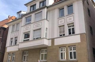 Wohnung kaufen in 70186 Stuttgart, Stuttgart - Top 3,5 Zi Whg mit Loggia sehr gepflegt leer werdend