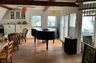 Wohnung kaufen in 73776 Altbach, Altbach - Außergewöhnliche Maisonette mit Geschichte, Charakter und Komfort